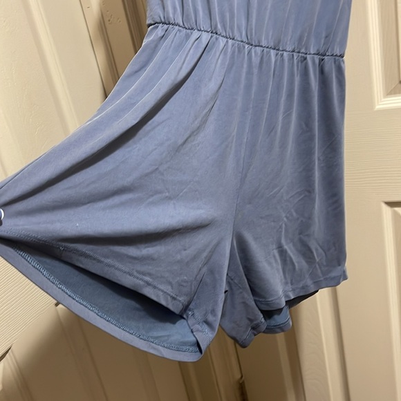 Romper - Picture 2 of 7